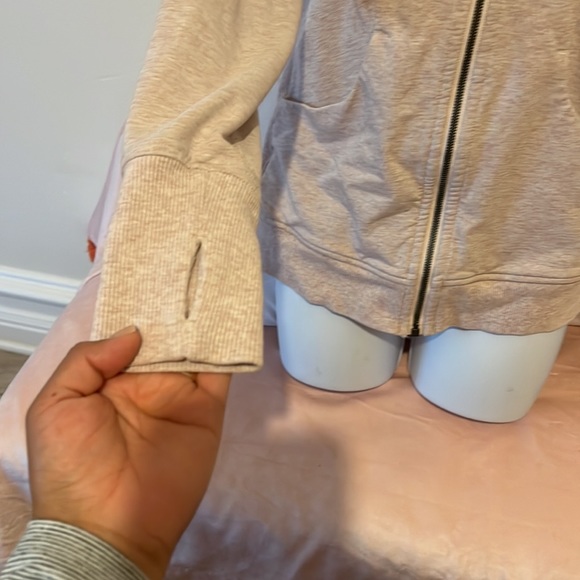 Lululemon Jacket - Picture 2 of 8